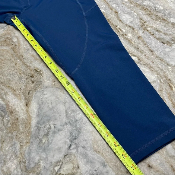 Zyia Active Capri Legging with side Pockets - Size 12 - Picture 8 of 9